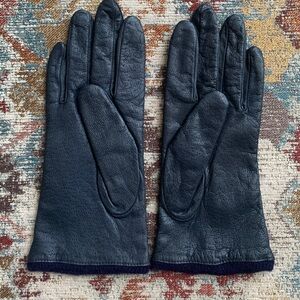 Elegant Black Leather Gloves
